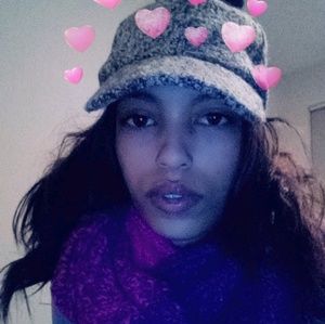 Meet your Posher, Dakota